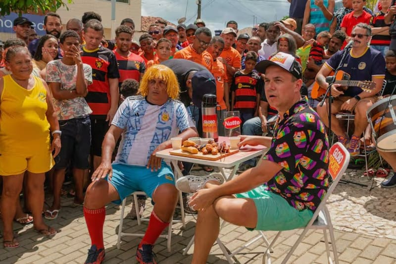 Los festejos mundialistas incluyen banderas, camisetas y fuegos artificiales. (Fuente: Pedro Gonçalves)