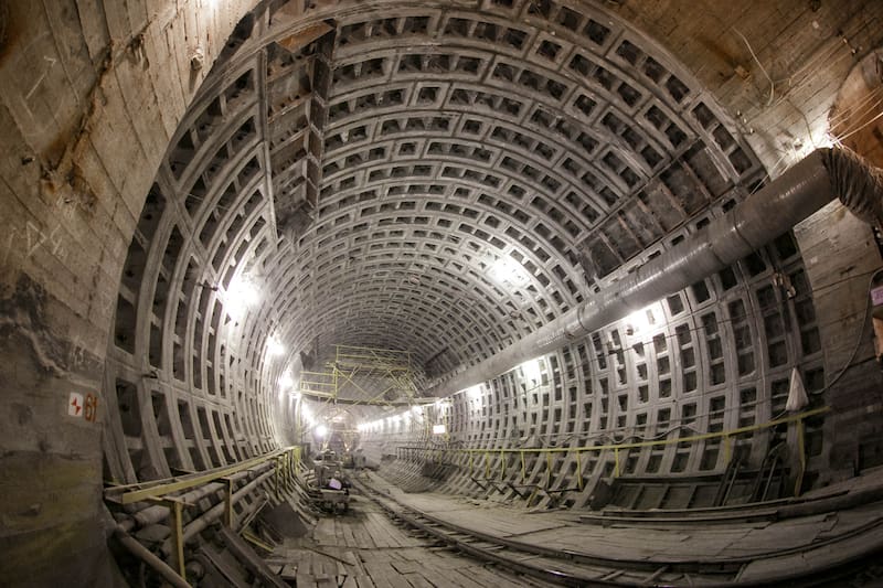 China construye un túnel submarino como parte de una infraestructura ferroviaria.