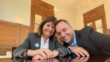 Adorni muestra unidad con los ministros y el respaldo de Milei para el informe de gestión