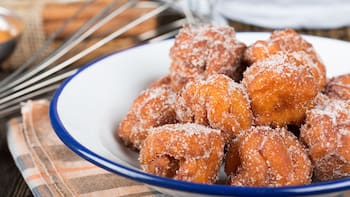 Buñuelos caseros fáciles, esponjosos y en menos de 20 minutos: ingredientes, paso a paso y los mejores trucos para que salgan perfectos