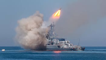 El Gobierno compra 37 buques de guerra y 4 submarinos S-80 para la defensa nacional