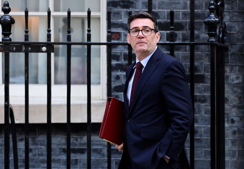 El primer ministro británico advirtió que su gestión será “implacable” en la defensa de la soberanía de las islas.