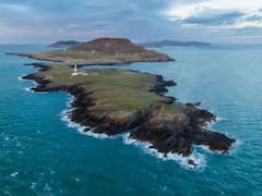 Buscan voluntarios para vivir en una isla europea con alojamiento gratis y sueldo mensual: cómo postularse