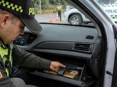Es oficial | El Gobierno revisará todas las guanteras y anulará la licencia de conducir de los conductores que lleven este objeto en el auto