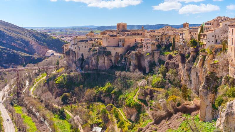 Buscan voluntarios que compren casas entre las montañas desde apenas 100 euros y a dos horas de la Capital