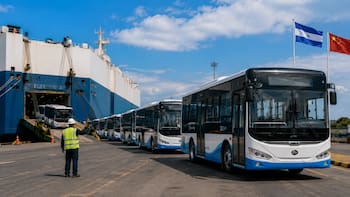 Cambia el transporte público: China enviará 600 autobuses de nueva generación a América Latina y los primeros 180 ya llegaron al país