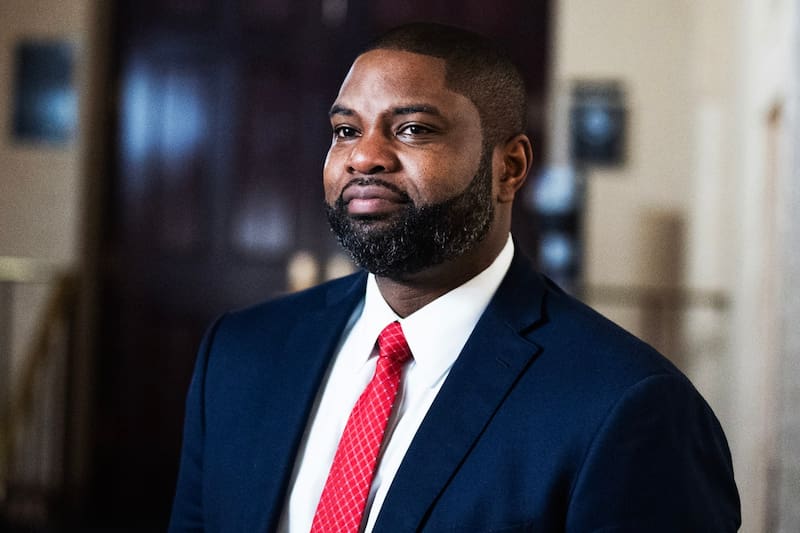 Dentro del Partido Republicano, el nombre que aparece al frente es el congresista Byron Donalds. Imagen: archivo.