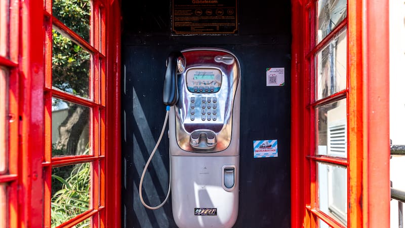 La CFE implementará cabina telefónica en la vía pública