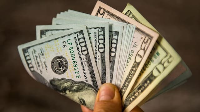 Cae el dólar por cierre de carry trade y la caída de las tasas cortas
