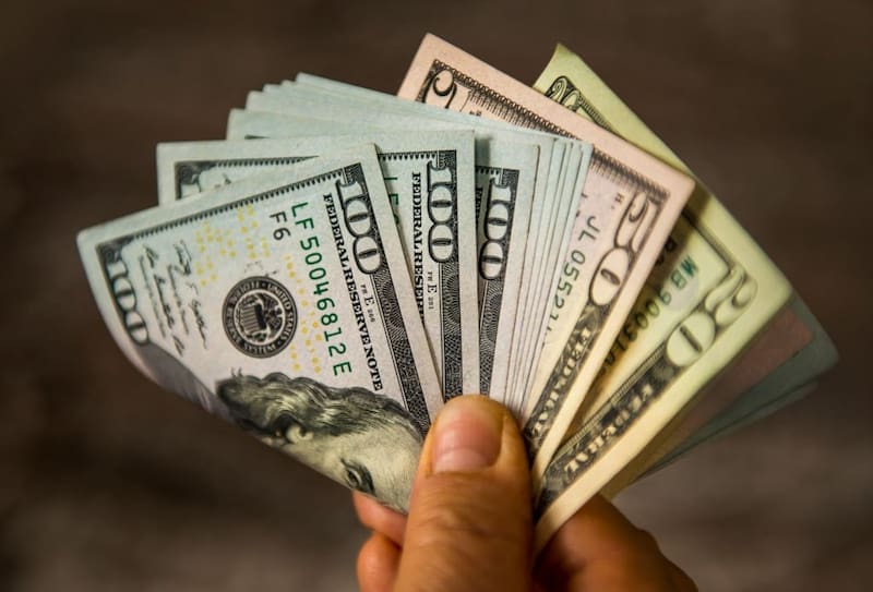 Le dicen adiós el dólar: quedan restringidas todas las operaciones y el uso de los billetes en estos países (foto: archivo).