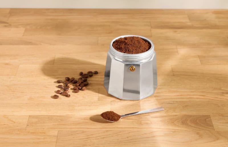 Lidl ofrece una cafetera italiana por menos de 10 euros: prepara hasta 9 tazas de café expreso fuerte y aromático.