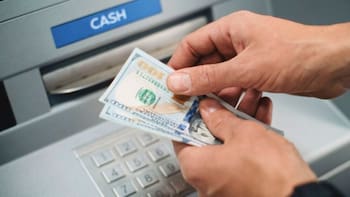 El Gobierno confirmó un aumento del salario mínimo para 2026: quiénes van a cobrar más dinero