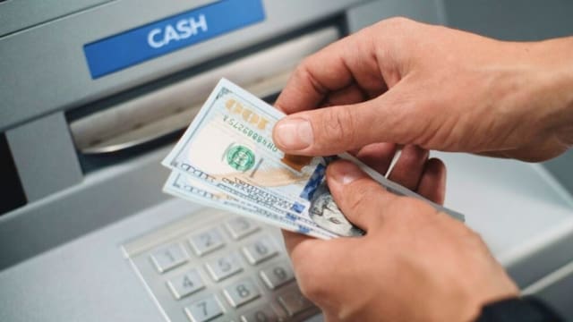 El Gobierno confirmó un aumento del salario mínimo para 2026: quiénes van a cobrar más dinero