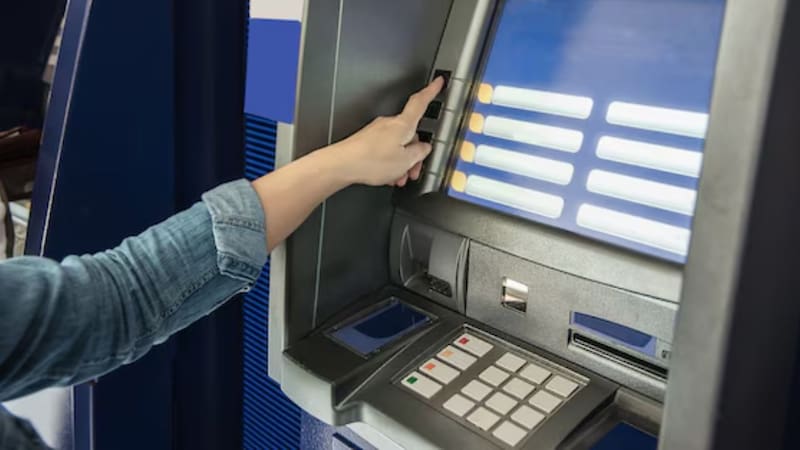 Ya es oficial: el Gobierno embarga cuentas bancarias y congela sueldos de quienes no cumplan con esta única condición en Colombia.