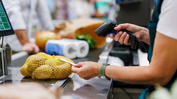 Protección al Consumidor: los clientes recibirán una compensación económica si el servicio es deficiente, según el art. 92 bis