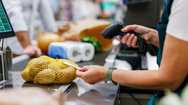Protección al Consumidor: los clientes recibirán una compensación económica si el servicio es deficiente, según el art. 92 bis