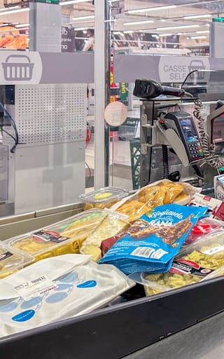 Ya es oficial | El Gobierno de Colombia decretó el nuevo horario de inicio de las jornadas nocturnas: será a partir del jueves 25