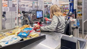 Ya es oficial | El Gobierno de Colombia decretó el nuevo horario de inicio de las jornadas nocturnas: será a partir del jueves 25