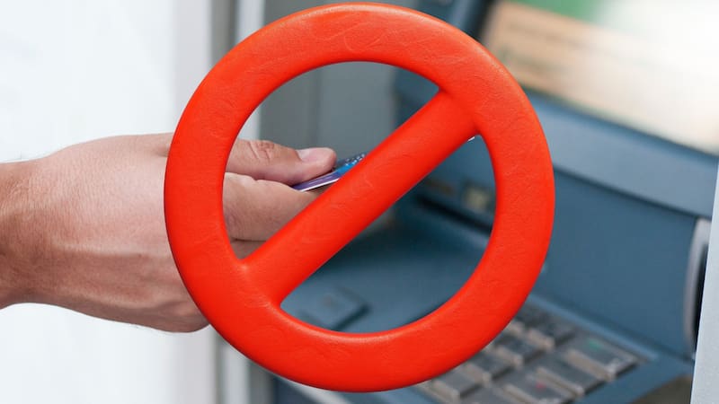 Uno de los bancos más importantes del país habilitó miles de equipos para retirar dinero sin contacto y con mayor seguridad.