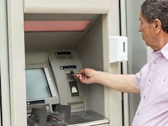 Adiós cajeros electrónicos: retirar dinero en efectivo ya no resultará tan fácil y los clientes requerirán un documento para realizarlo