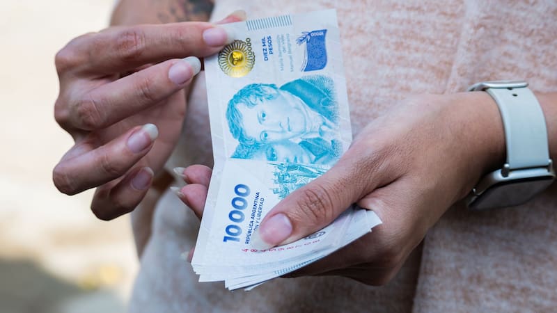 Los bancos que aumentaron el límite de extracción de efectivo en cajeros automáticos a partir de abril 2026. Foto (archivo)