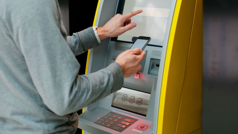 Oficial | Los bancos ya no atenderán más de lunes a viernes: este es el nuevo horario. Fuente: Shutterstock