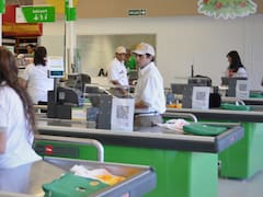 Cuánto gana un cajero de supermercado en Argentina en octubre 2026, según la escala salarial