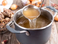 Jordi Cruz lo asegura | El cocinero español revela la mejor receta de caldo de huesos: “Es el mejor alimento del mundo para tu salud”