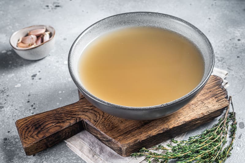 ¿Cómo se prepara el caldo de huesos? Fuente: Shutterstock