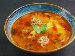 El caldo lleno de colágeno y omega-3 que ayuda a proteger del Alzheimer