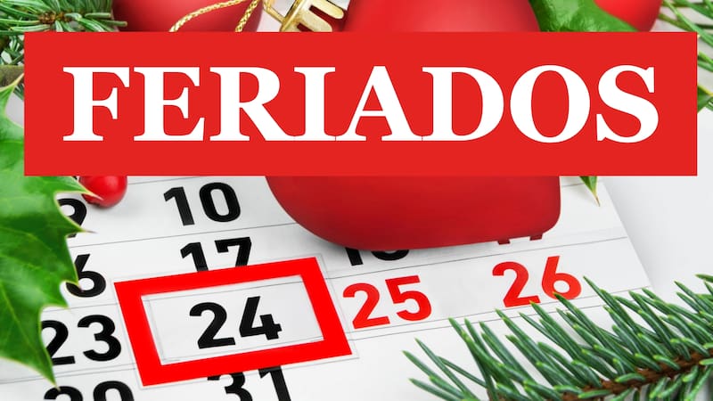 Calendar 2021 Christmas Eve December 24 and red decoration heart close up