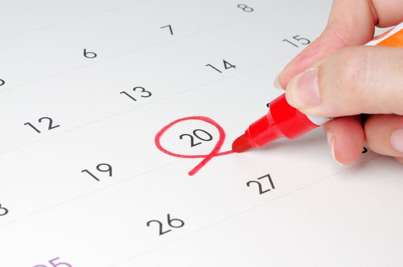 A estas fechas se añaden las festividades propias de cada comunidad autónoma y hasta dos fiestas locales por municipio.