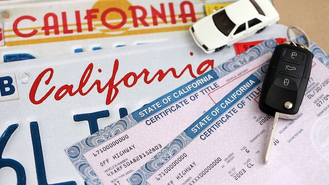El error que puede hacer que te multen, confisquen el vehículo y suspendan tu licencia de conducir en California: cuál es y por qué es importante tenerlo en cuenta según el DMV