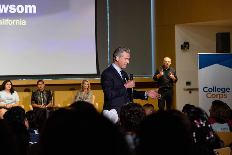 California’s College Corps program offers eligible college students up to $10,000 in financial support for completing 450 hours of community service. Certain undocumented students who qualify under AB 540 may also participate.