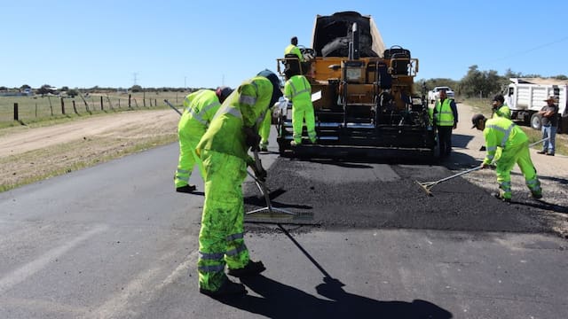 Oficial | El Gobierno levantará todas las calles para reasfaltar las principales carreteras del país con una inversión histórica