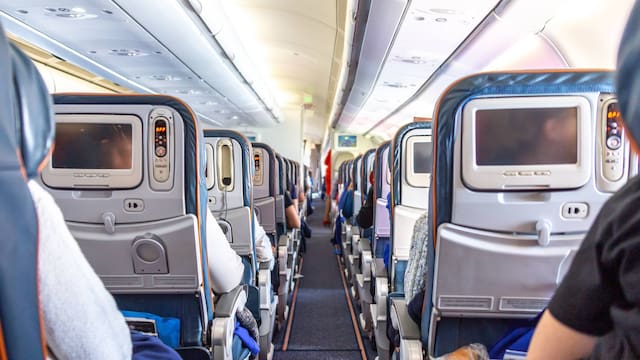 Confirmado: aerolíneas no podrán cobrar por estos asientos y las familias podrán viajar juntas sin pagar un cargo extra