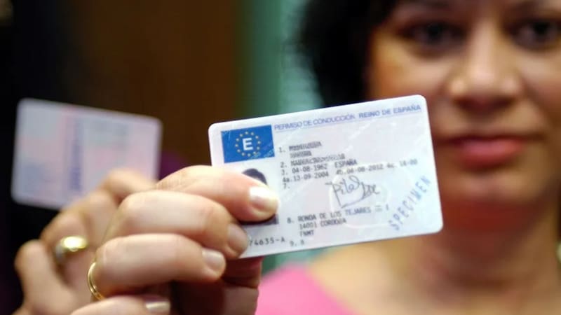 Cambian los exámenes de conducir para siempre: el Gobierno modificará el sistema y será más difícil aprobarlo. Foto: EFE