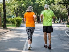 Los entrenadores coinciden: estos dos ejercicios son ideales a los 60 años y ofrecen más beneficios que caminar 20 minutos