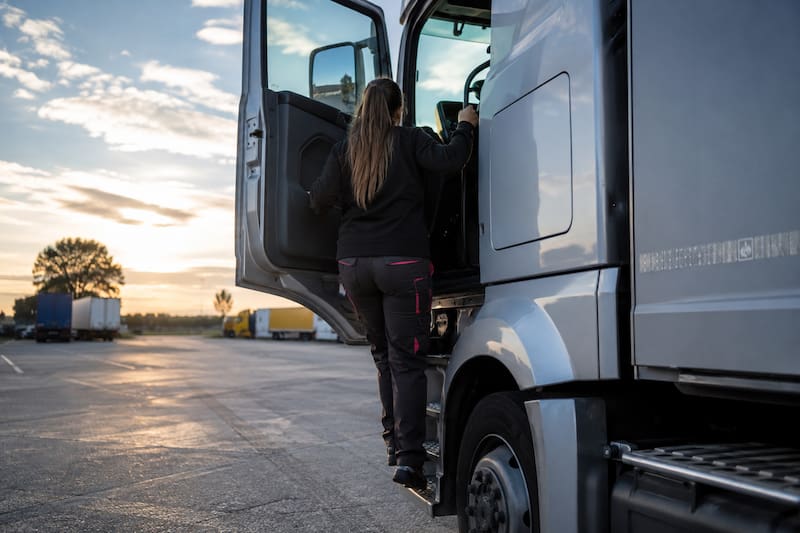 Miriam, camionera argentina en Europa: “Paso entre 22 y 24 días fuera trabajando y cuando vuelvo a casa solo estoy tres o cuatro días”
