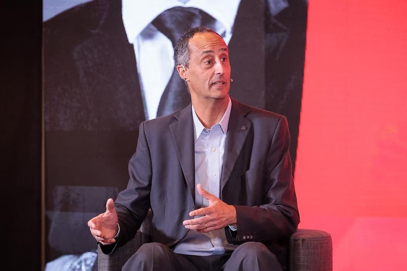 Raúl Barcesat, presidente y CEO de Mercedes-Benz Camiones y Buses