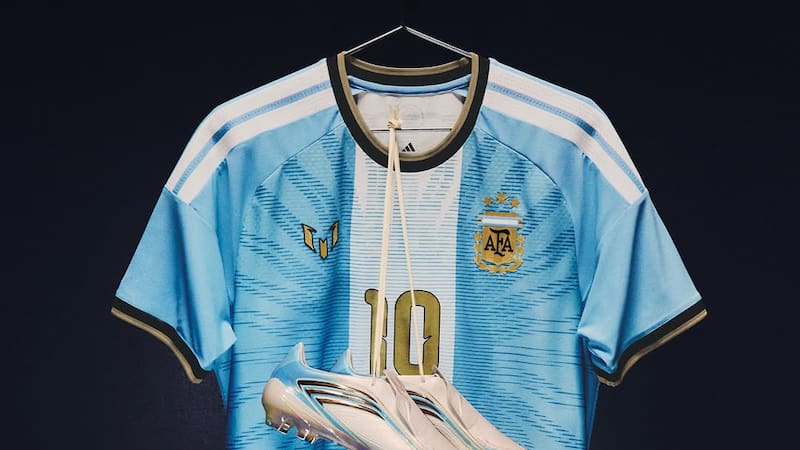 Intertrading produce para Adidas las camisetas de la Selección