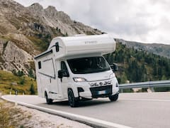 La mejor camper pensada para familias numerosas: esta van de Etrusco cuenta con 6 plazas para descansar