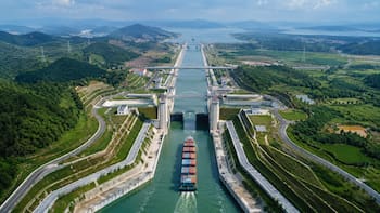 China reescribe la geografía: excava un canal de 134 km para unir sus ríos y acelerar todo su comercio