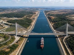 El megacanal artificial con el que esta potencia busca redefinir el comercio global: 45 km, 20,75 metros de profundidad y hasta 160 barcos al día