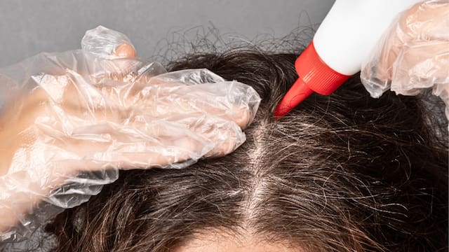 Cómo eliminar las canas: el colorante casero y sin químicos que las cubre naturalmente