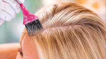 Adiós a las canas | La mezcla natural y libre de químicos para esconder el cabello gris y volver al rubio desde casa