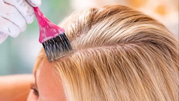 Fin definitivo de las canas: la preparación natural y libre de químicos para volver al rubio y esconder los grises desde casa