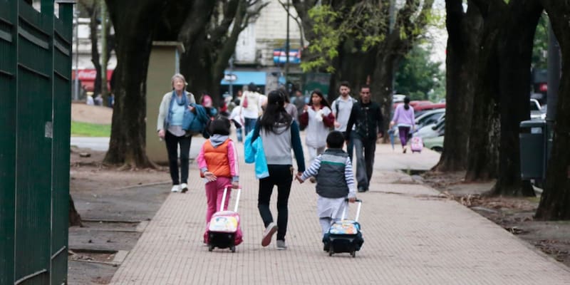 El INDEC reveló cuánto cuesta mantener a un hijo: la canasta de crianza superó este monto en julio