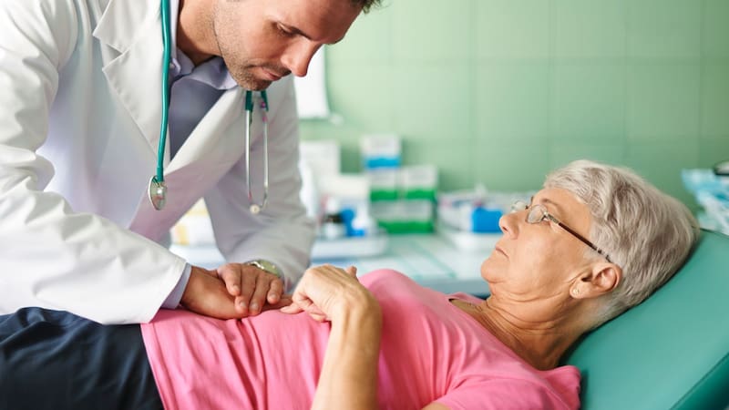 Cáncer de colon: este es el primer síntoma que nadie le da importancia, pero es clave para detectar la enfermedad. Foto: Freepik