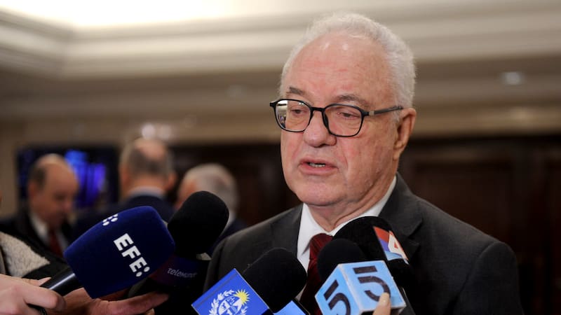 Canciller Mario Lubetkin es interpelado en el Parlamento